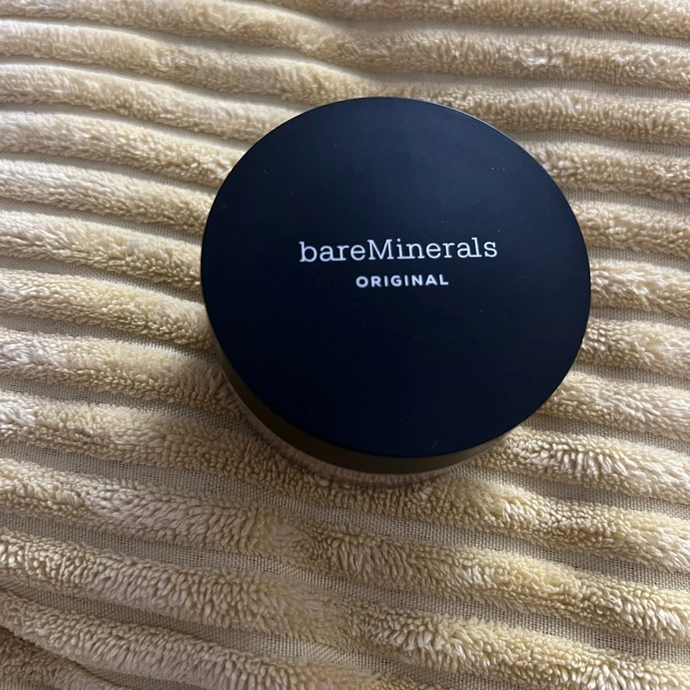 Bareminerals powder foundation LIGHT 08 NWT